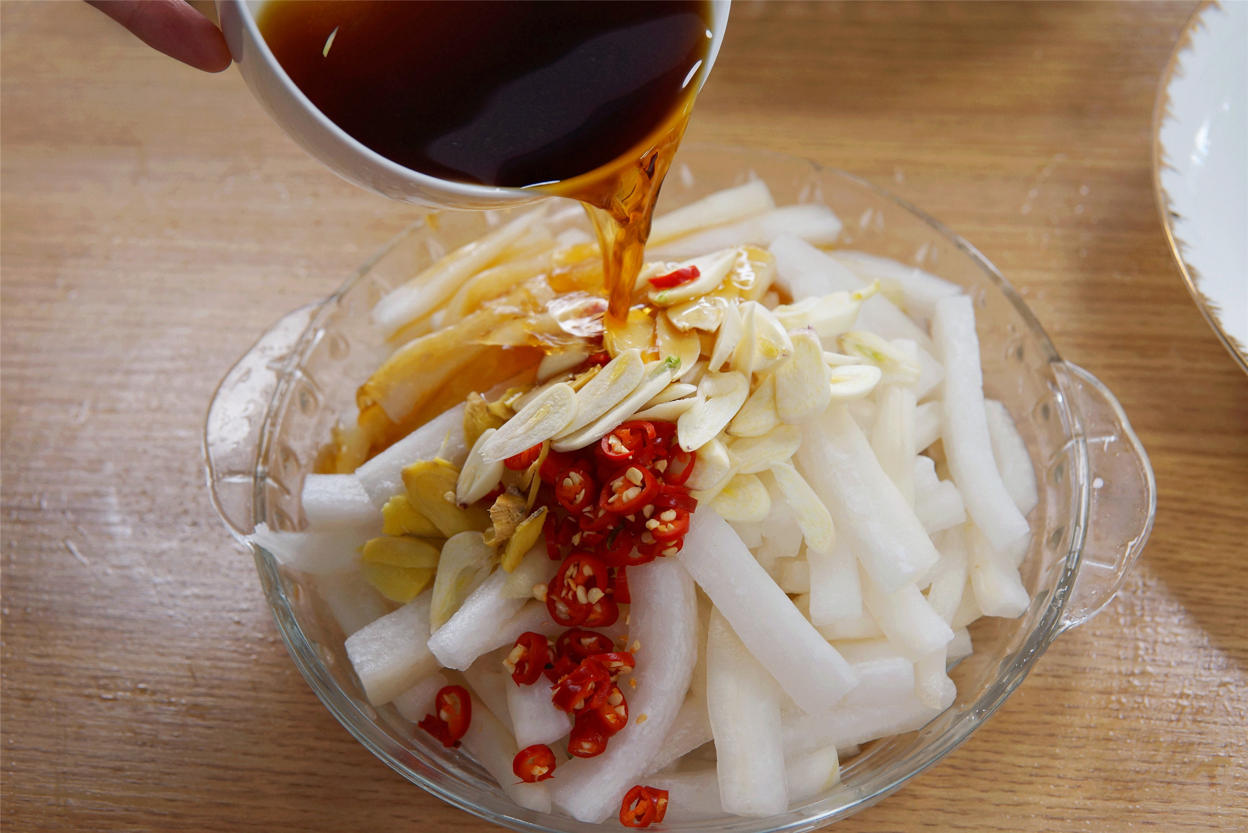 腌萝卜的做法 萝卜腌制的方法