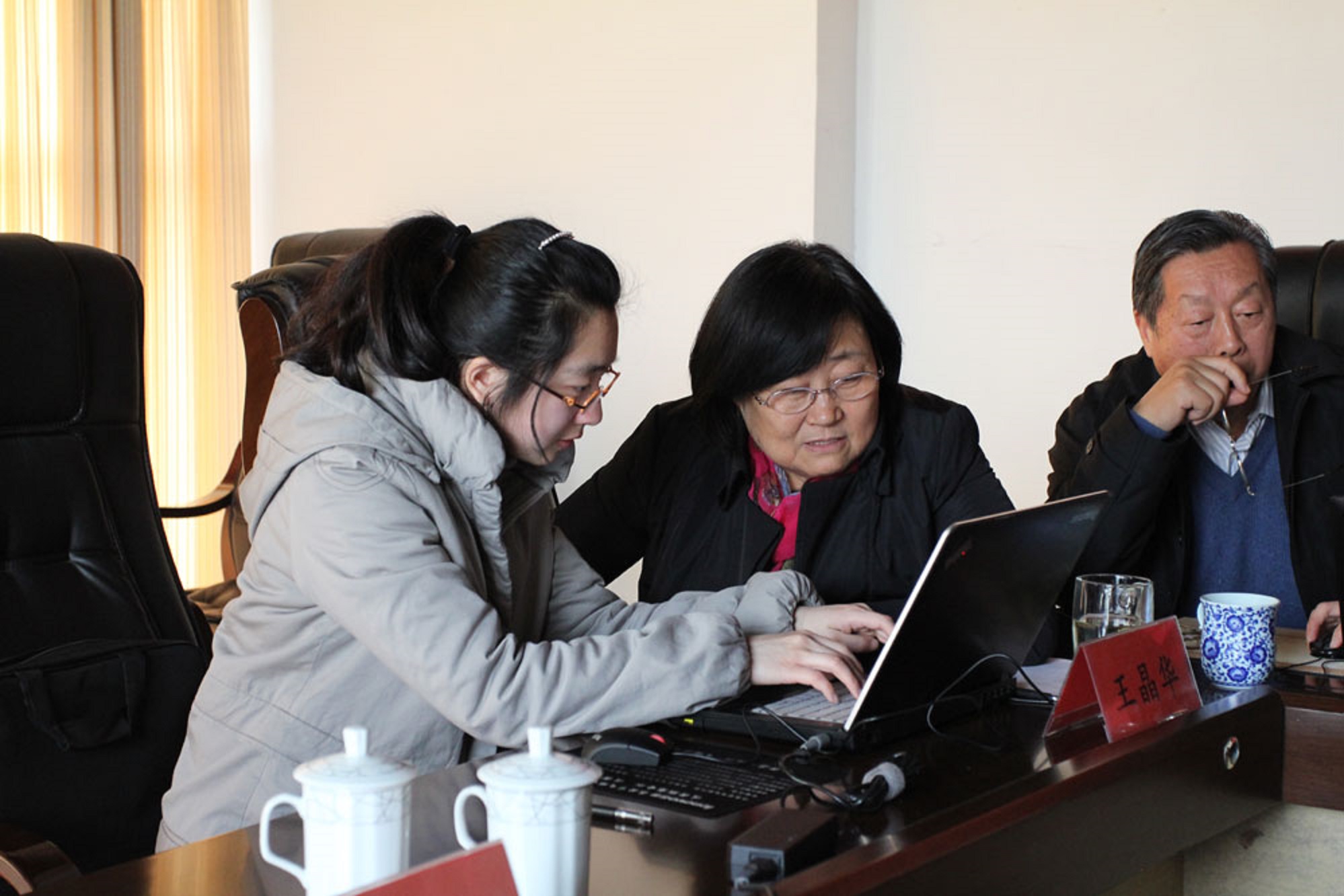 山东“泰安第一女富豪”：62岁IPO敲钟，坐拥59.46亿商业帝国