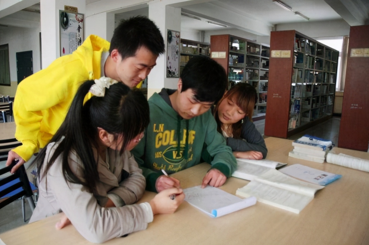 同样的大学，“分校”和“分校区”有何区别，看完你就知道了