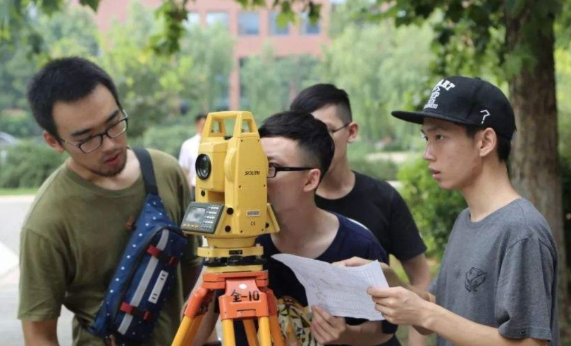 高考圆满结束，10大热门专业“浮出水面”，选对的考生有福了