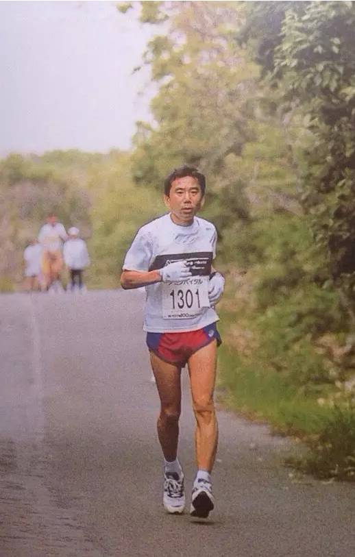 每天10公里！武汉大学副校长坚持跑步40年：我最佩服自己的是坚持