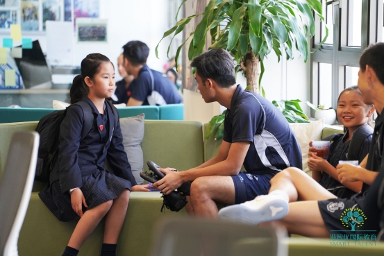 在香港哈罗国际学校，有普通中产家庭孩子吗？