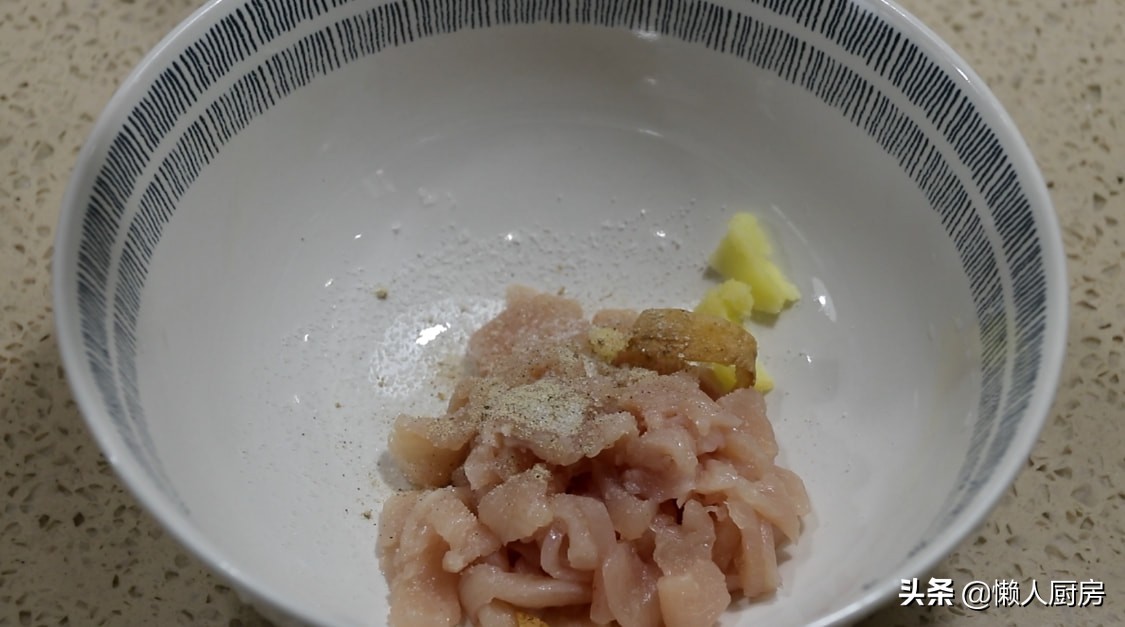 豆腐遇到它就这样炖，好吃极了，营养丰富，又鲜又嫩