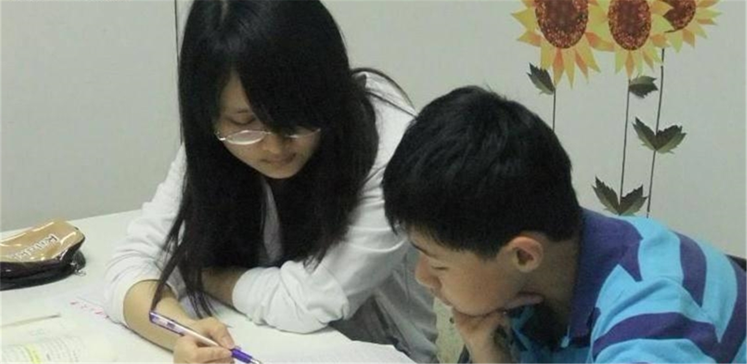 “妈妈，我喜欢补习老师”，美女大学生当家教，引出了孩子性启蒙