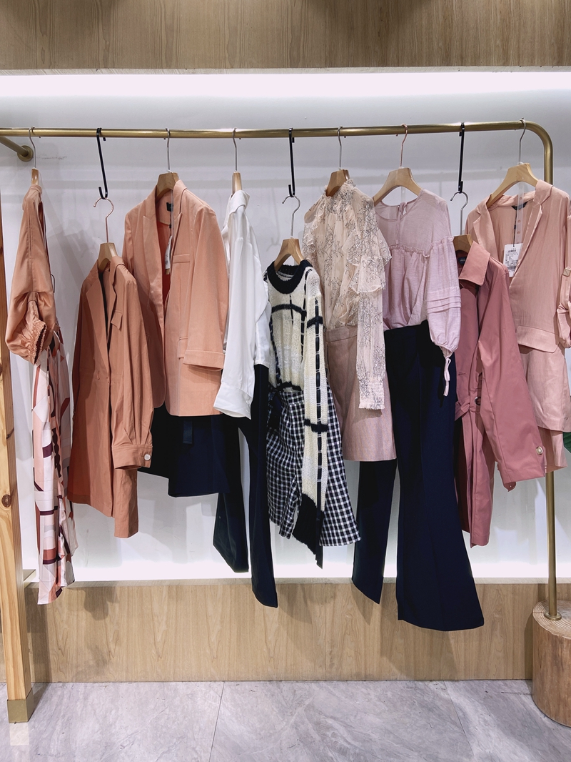 拉素女装进货渠道怎么样(「jue&sue拉素」21秋上海一线品牌女装哪里拿