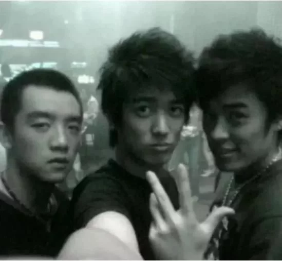 陈赫大学室友都有谁（陈赫大学宿舍四人火了三个）