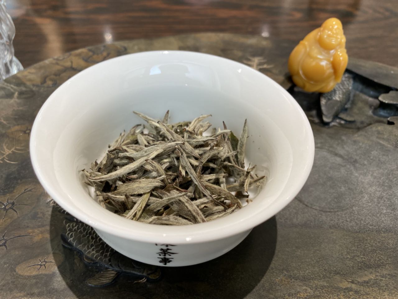 白茶属于红茶还是绿茶（喝懂白茶的7个基础知识）