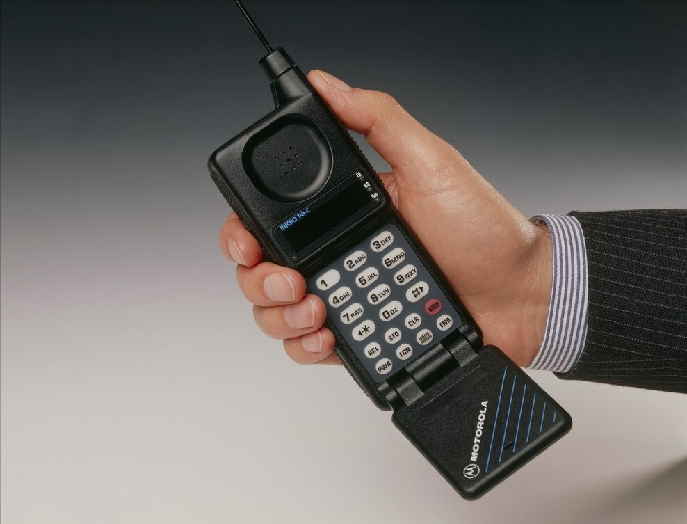 从小护士到百亿富豪，手握近8000项技术，从苹果公司赚百亿利润