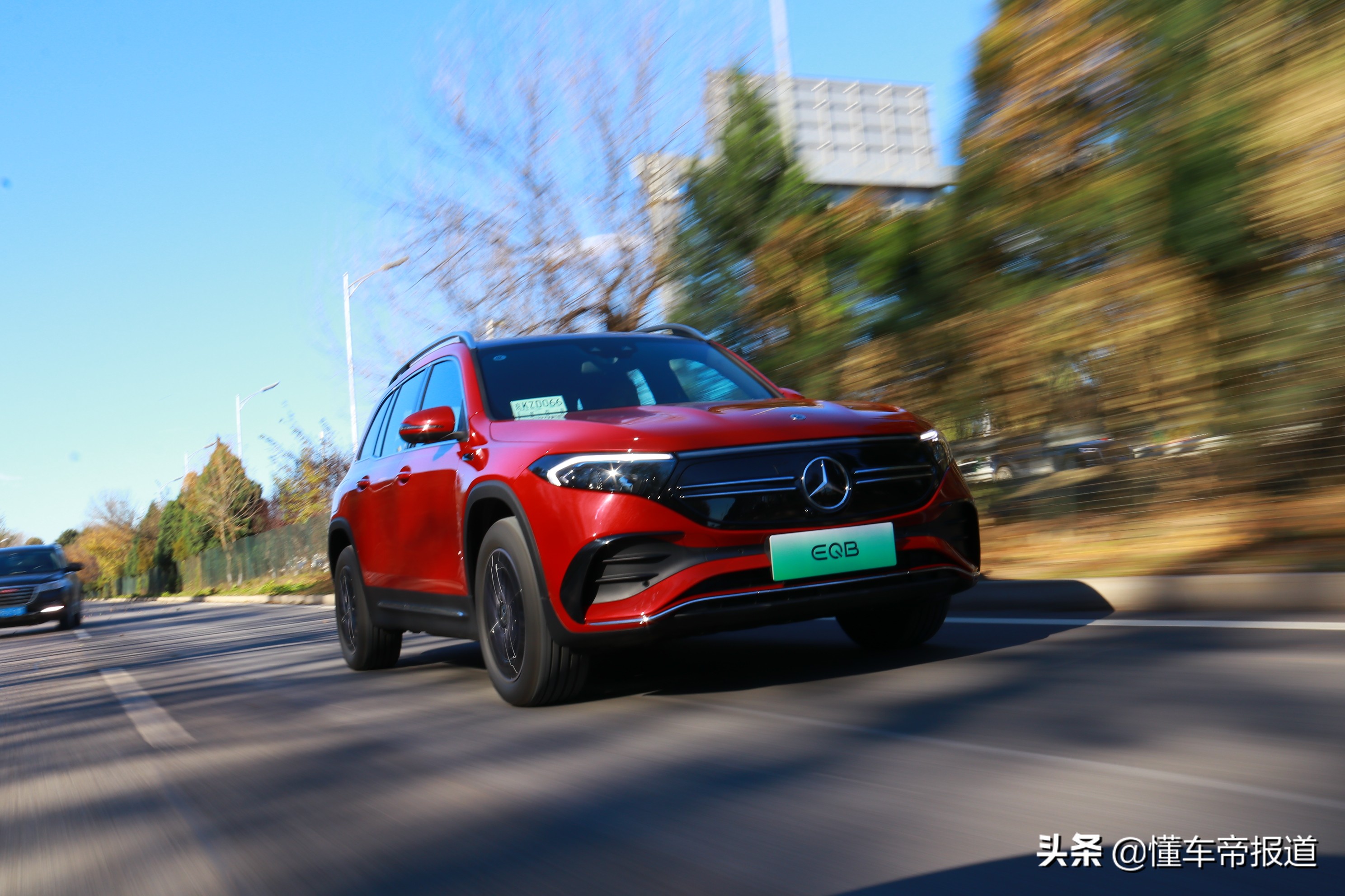 新车｜静若处子，动若脱兔！豪华纯电SUV新贵，试驾奔驰EQB
