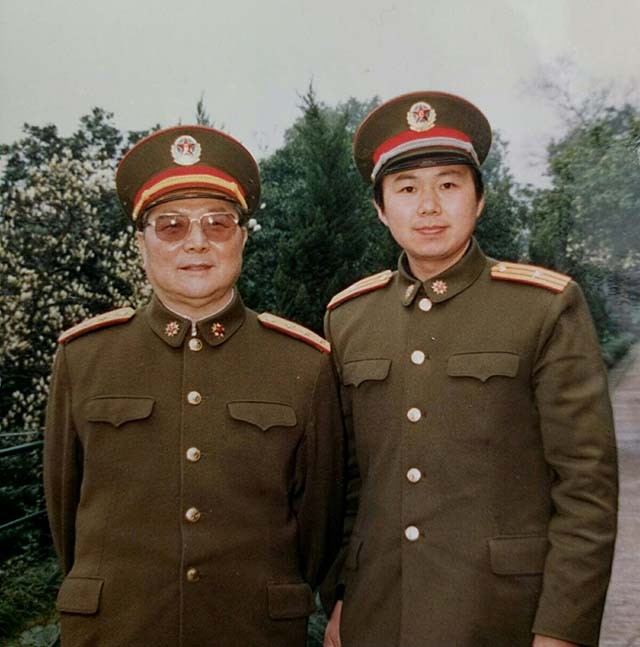 1985年裁军重组七大军区，司令员都是谁？后来又被授予了什么军衔