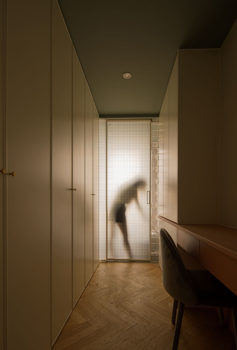 将180㎡大平层规划的如此实用，还是第一次见，全屋超温暖