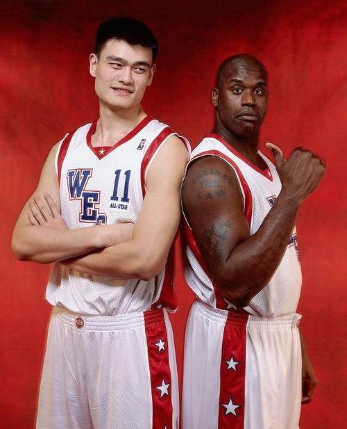 周琦在nba为什么才得24分(周琦NBA总得分为24分，巴特尔156分，大郅604分，那姚明和阿联呢)