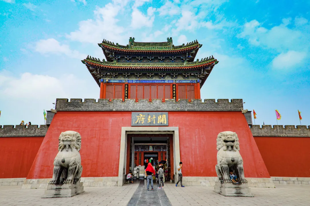 常年被黑被吐槽,实际是个唐风国潮不输西安的宝藏旅行地