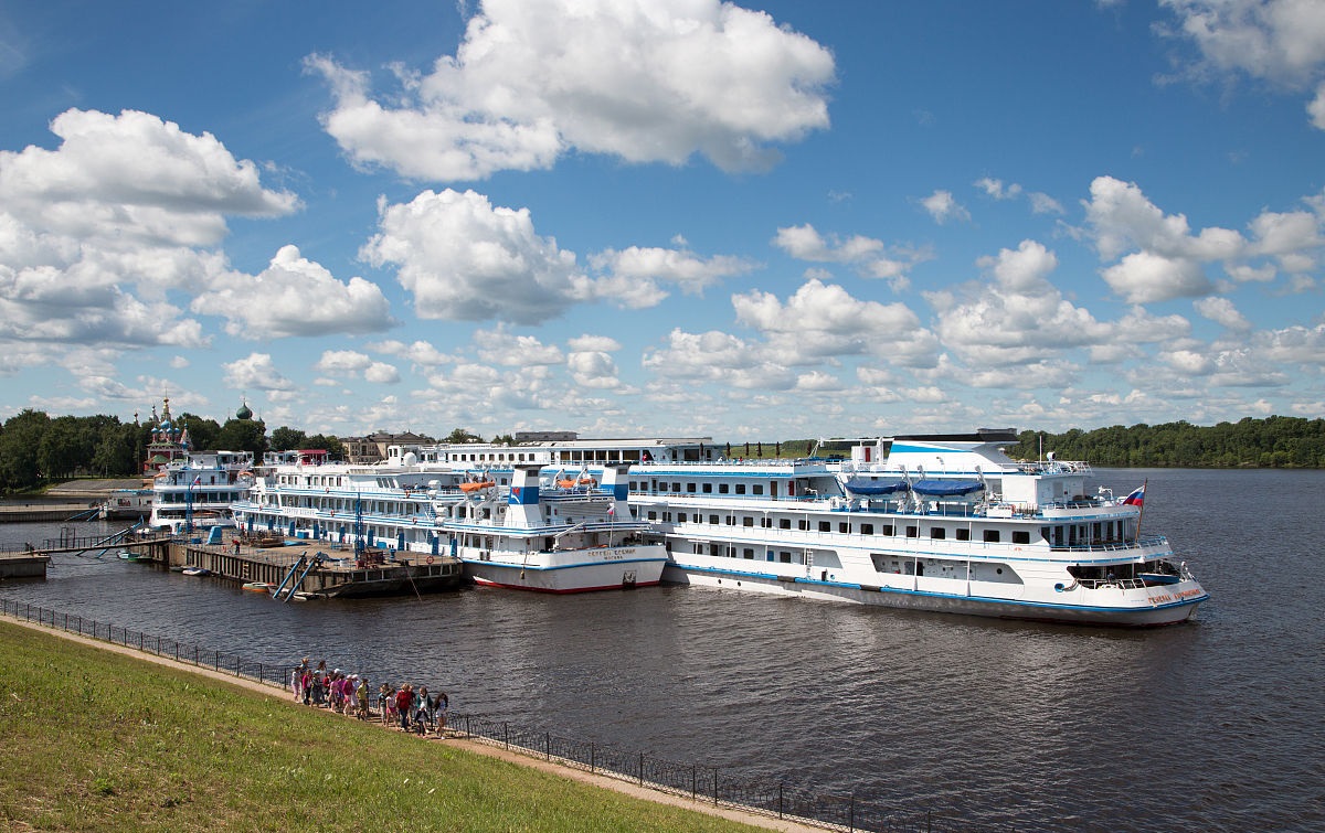 世界上最长内流河伏尔加河全长3692千米比世界第二长的内流河锡尔河长