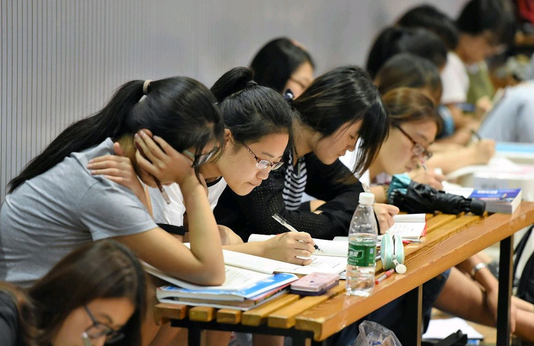 2022考研将出现新规定，英语四级成为“拦路虎”？考研更难了