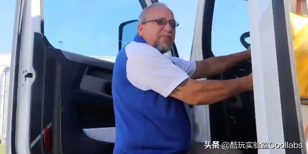 年薪80万卡车司机当选美国“人大代表”，却查出了黑社会背景...