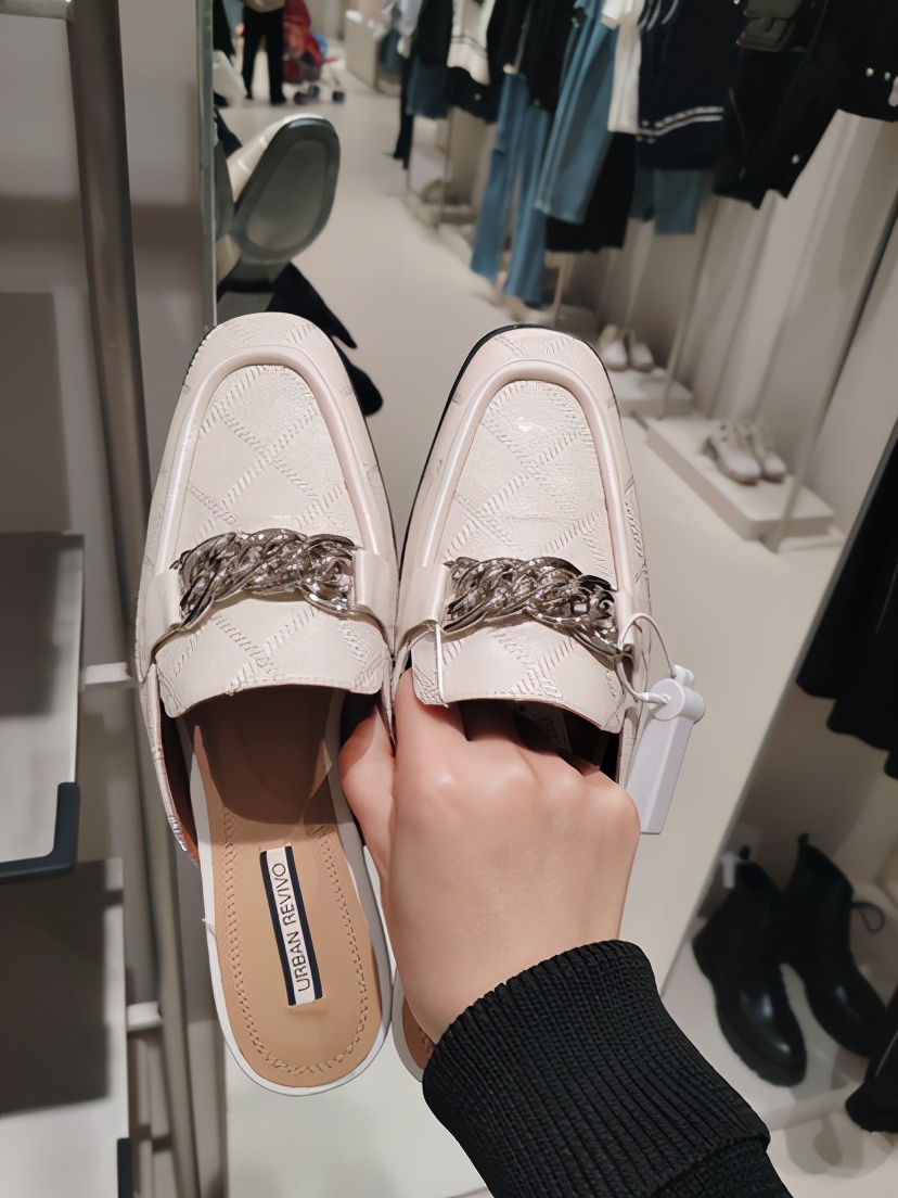Zara和UR的3款春季美鞋，把好看写在了脚上
