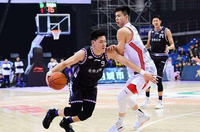 为什么cba不练肌肉(中国球员进NBA后变化大，姚明阿联肌肉暴涨，为何CBA球员练不出？)