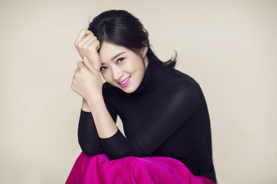 蒋欣：中专学历，非科班出身，依靠华妃成功逆袭，女人就是要狠