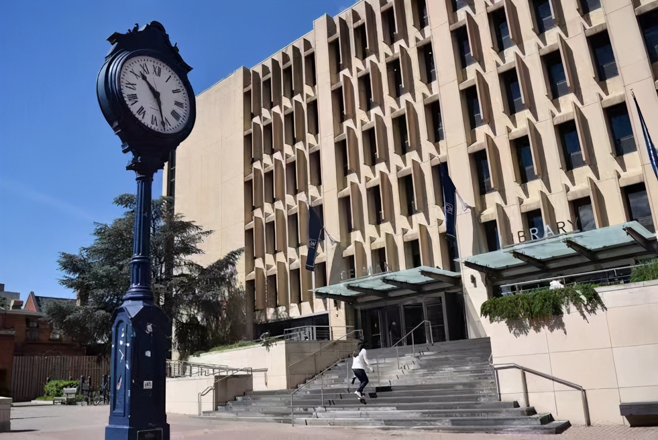 这所美国大学200岁！以国父命名，深处美国心脏，排名被低估