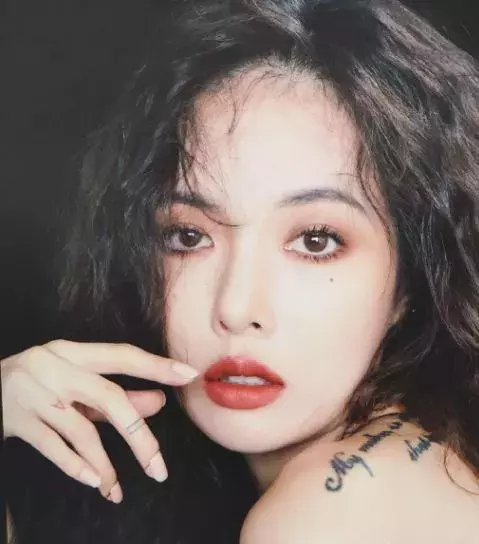 脸大上镜丑？？你一定没试这6款发型！