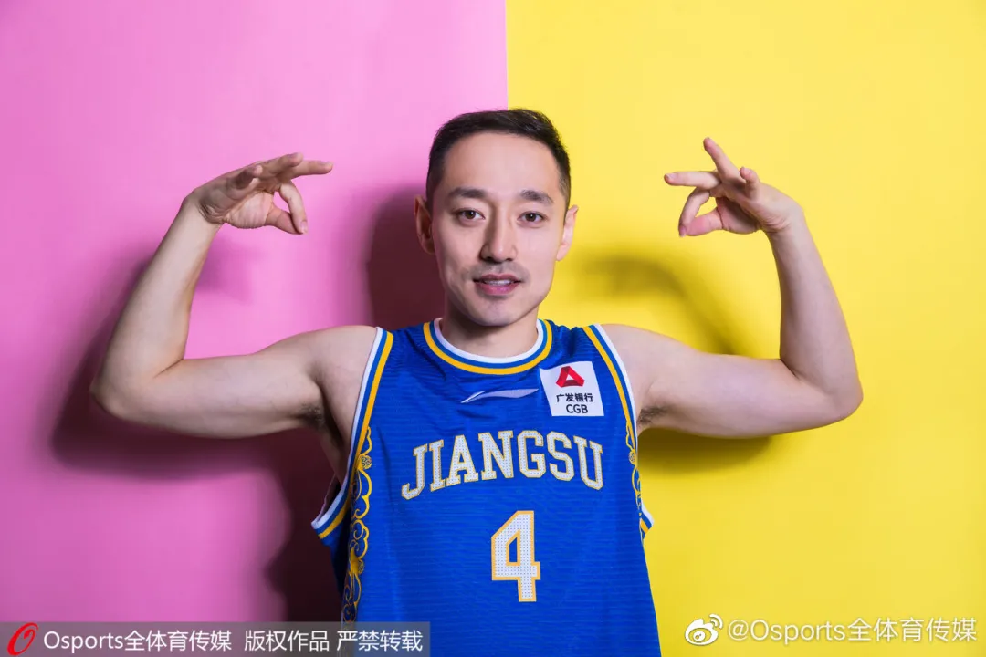 于广龙为什么没有cba资格(广工名宿！1米8拿CBA顶薪！他曾单场狂轰157分...)