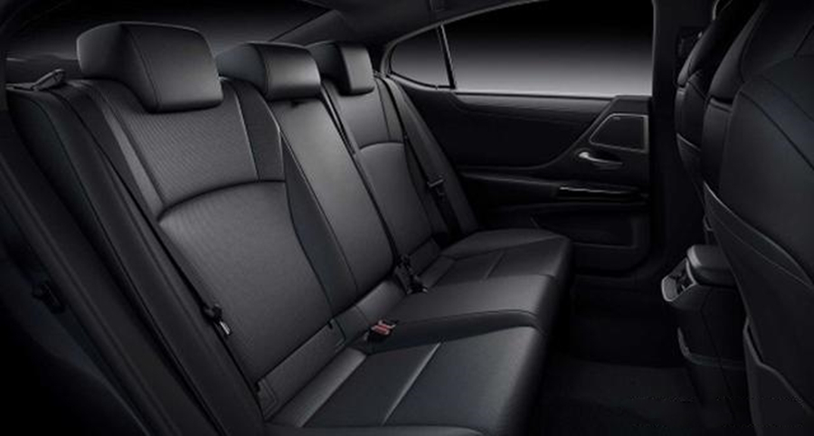 约合人民币35万元起，这次又要加价多少？雷克萨斯新款ES配置曝光