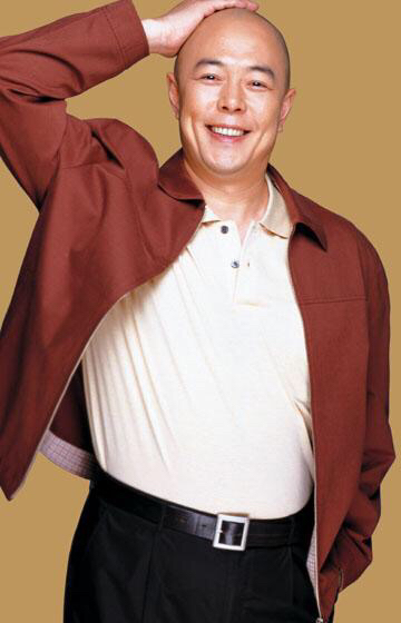 “风流皇帝”张铁林：9个女人3个孩子，他是如何渣完一个又一个？