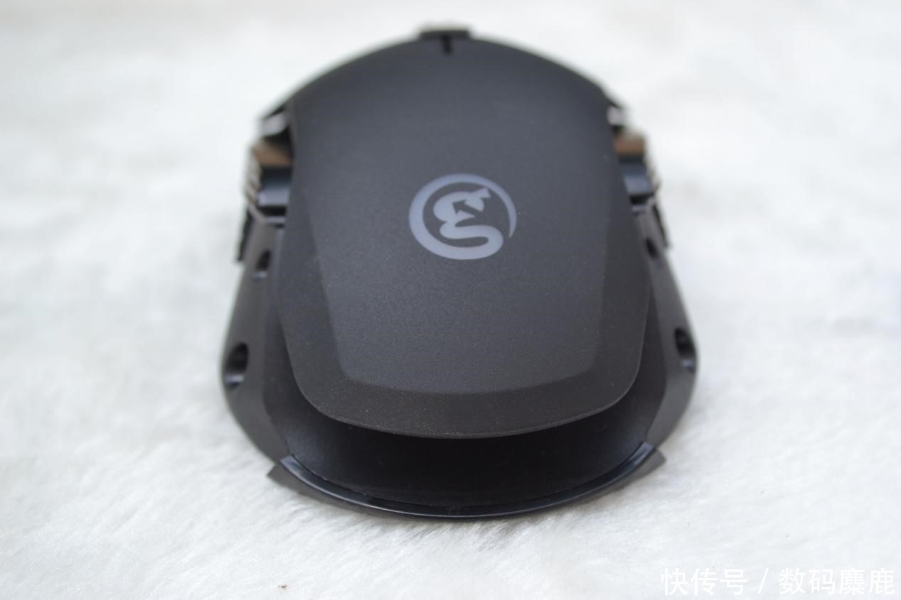 鸡你太美——GameSir盖世小鸡GM300无线游戏鼠标