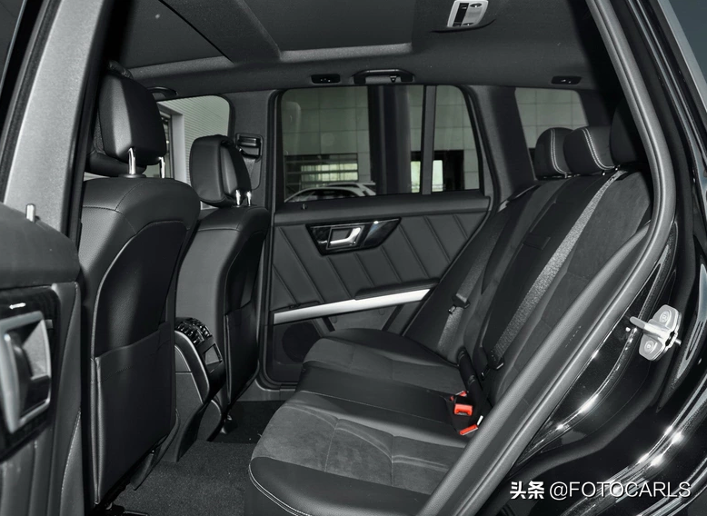 奔驰GLK300 3.0 V6顶配实拍，颜值喜人比进口便宜，为何却停产？