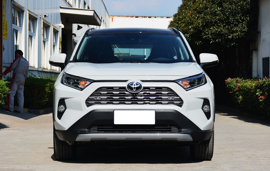 手握25万想买能越野的SUV，不妨看看这三款，省油又耐用