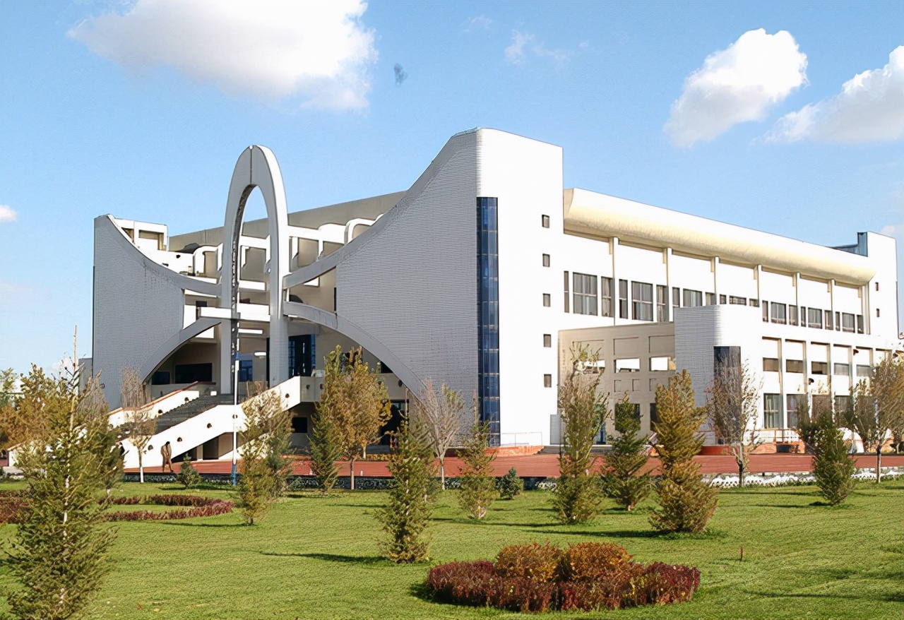 国内最委屈的3所大学，明明分数线很高，却常被家长认作野鸡大学