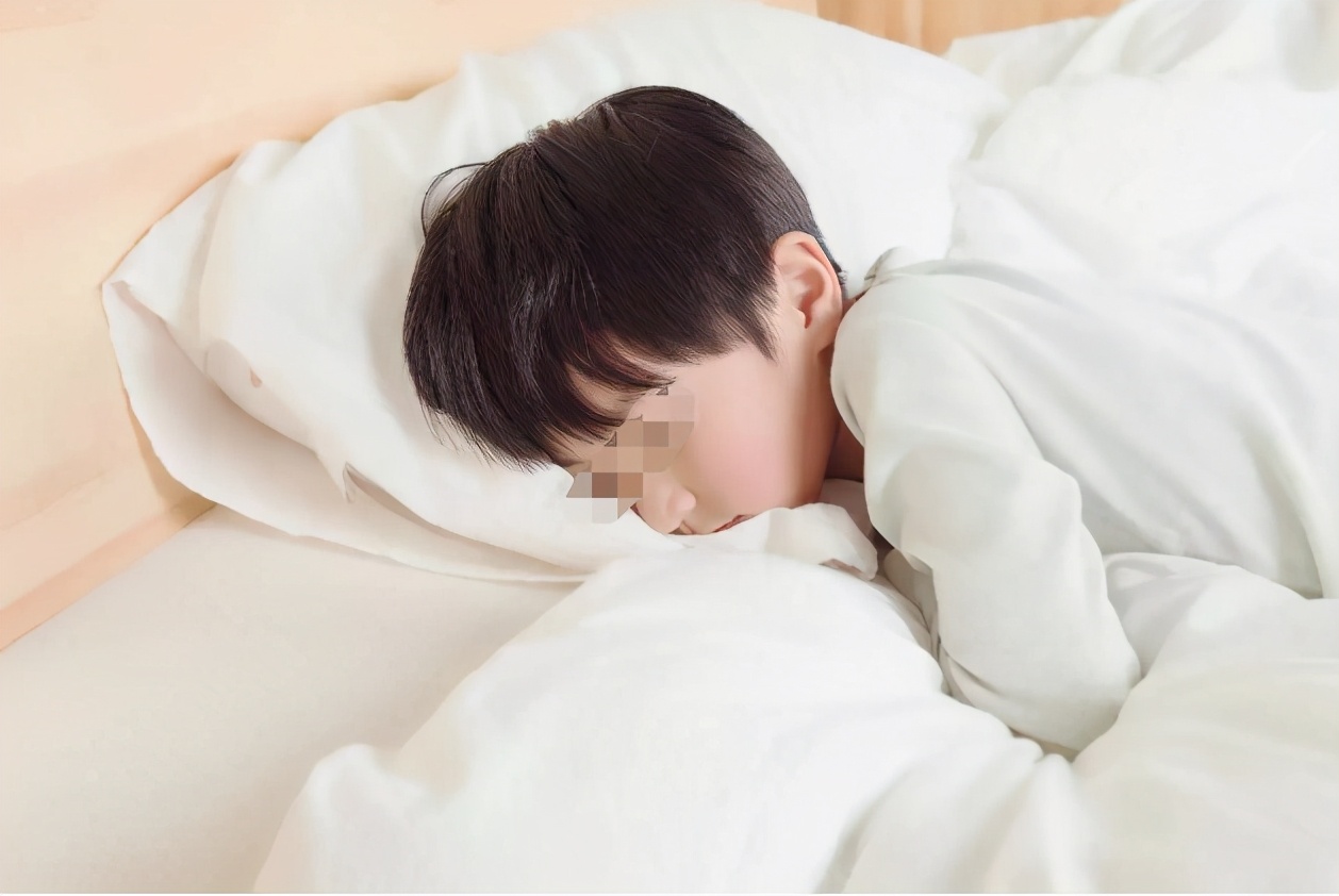 浙江一小学发布“睡眠令”，21点上床睡觉，20多天后家长笑了