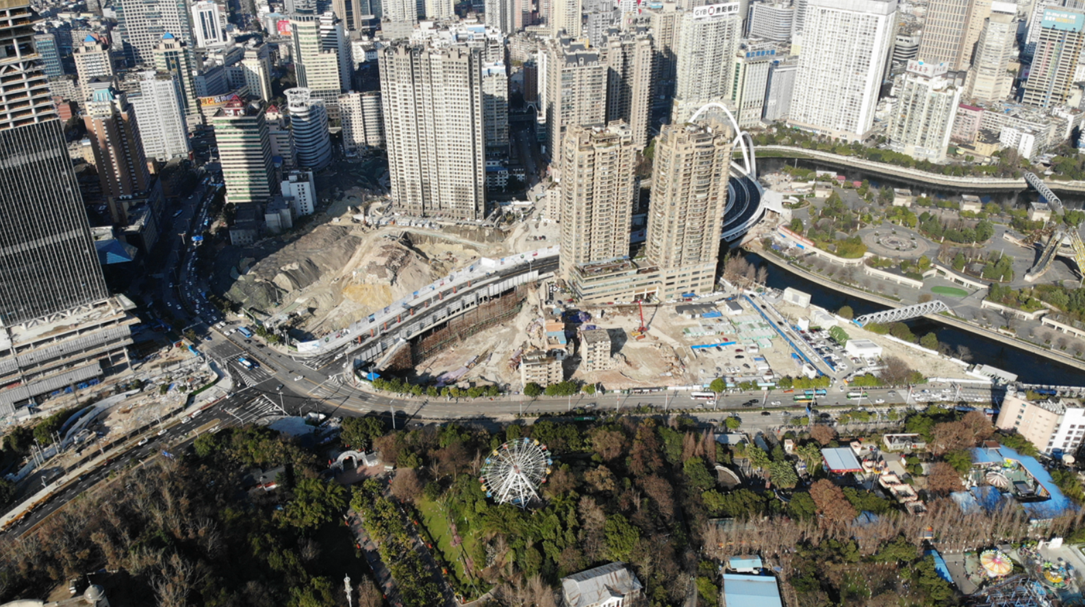 我们一直认为很可能会在恒丰贵阳中心与贵州文化广场的这个路口