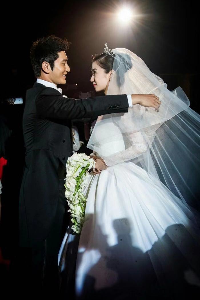 十大穿婚紗最美女星，鞏俐、林青霞、李嘉欣不如張馨予和郭碧婷仙