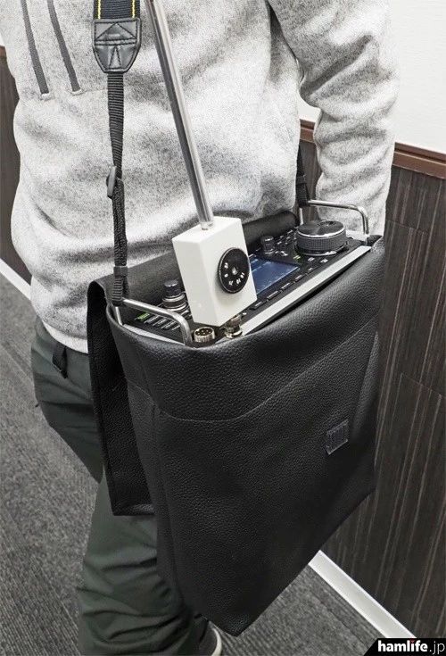 设计ICOM7300短波业余电台便携式背包的居然是一个15岁的高中生
