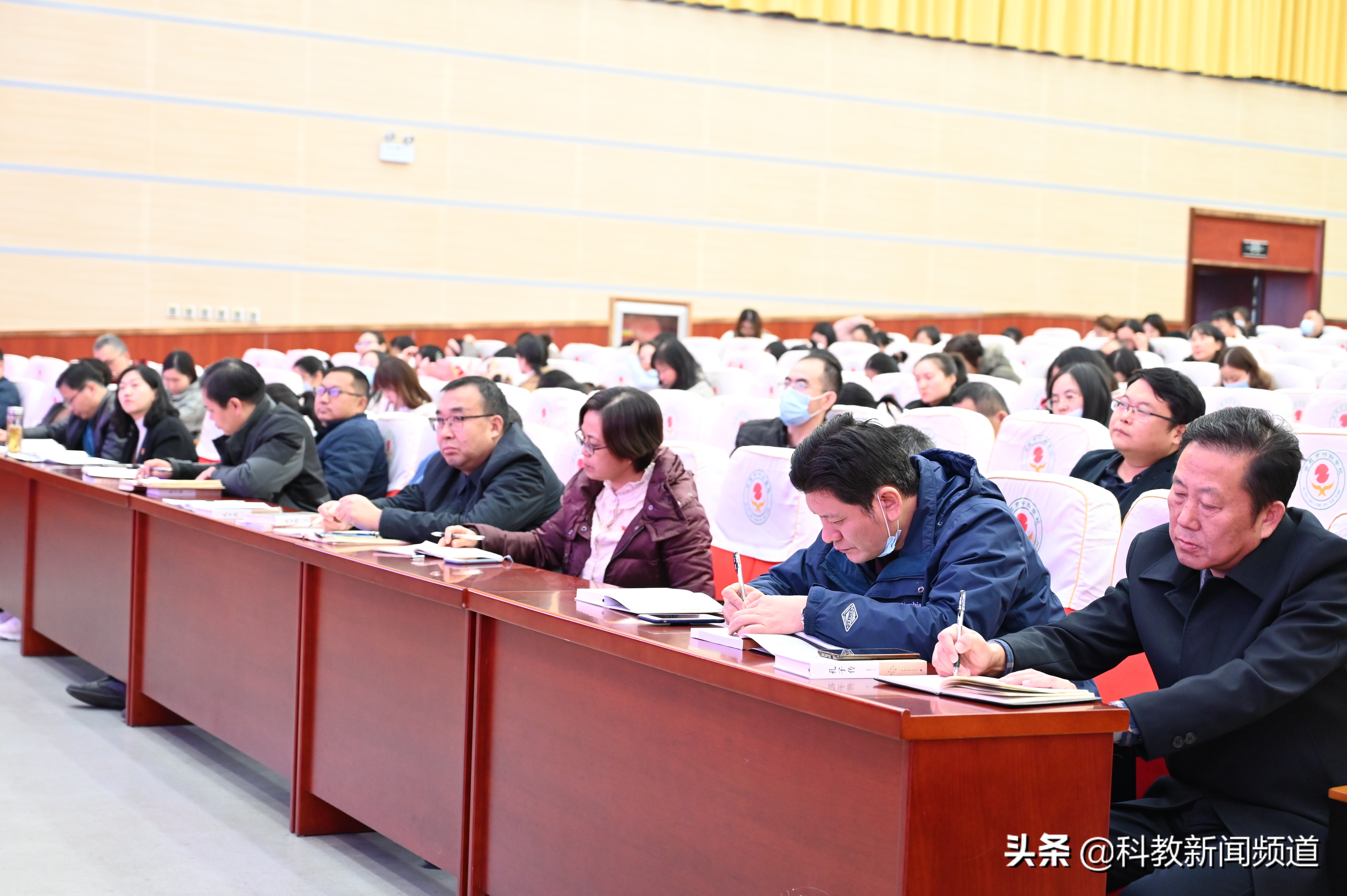 合肥市行知学校教育集团认真学习贯彻省党代会精神，积极推进“薪火永相传”工程