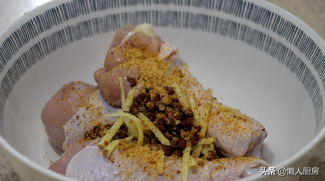 入冬后，吃牛肉羊肉不如吃鸡腿，碰到这个做法不容易，原汁原味