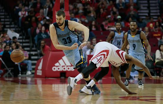 球趣网NBA直播(NBA半程趣数：哈登以大爷的龟速荣膺突破王，球哥41.7%罚球辣眼)