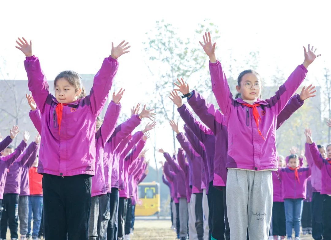 阳光运动，快乐成长丨洛阳东外小学部队列队形广播操比赛