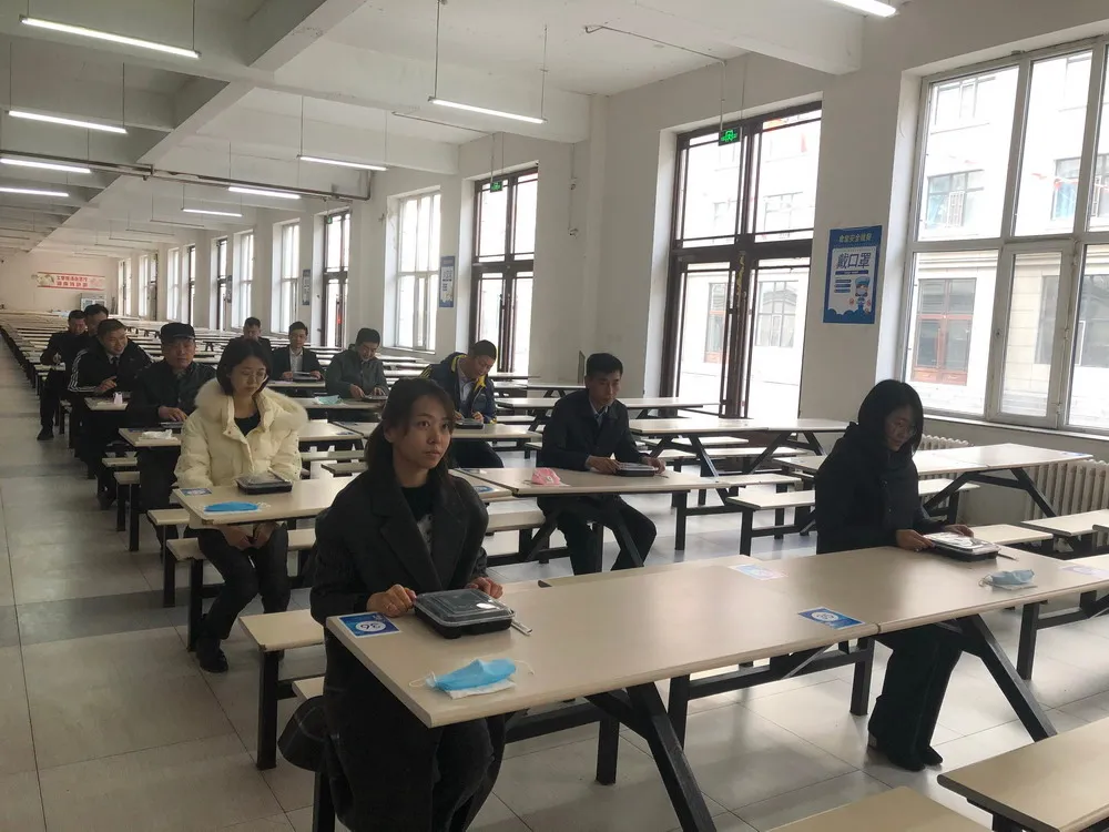 硬核“备战”开学 || 哈铁建学校举行疫情防控演练