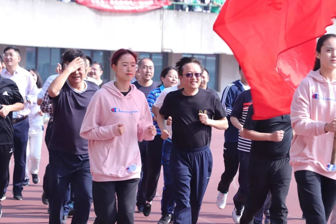 中南大学第二十届校运动会开幕！快来pick你最喜欢的方阵！