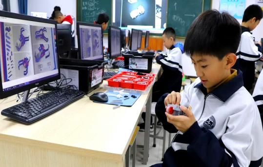 从“大唐现代”走向“美好未来”