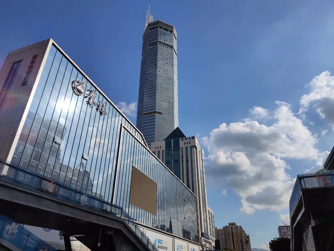 赛格大厦惊魂24小时：汽车为何停在87层？