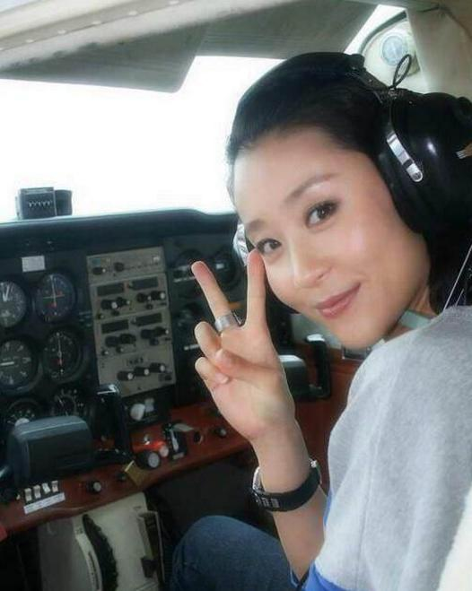 “穆桂英”苗圃，王大治追她20年，跟罗晋传绯闻，嫁富豪后开飞机