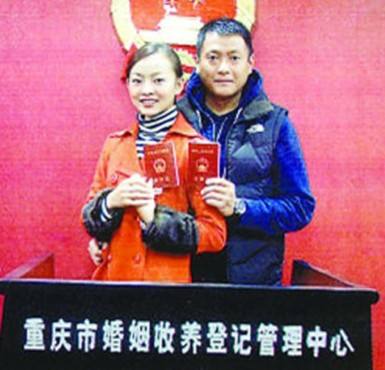 与滕丽名相爱9年，却劈腿小20岁大学生，任性妄为反被绿沦为笑柄