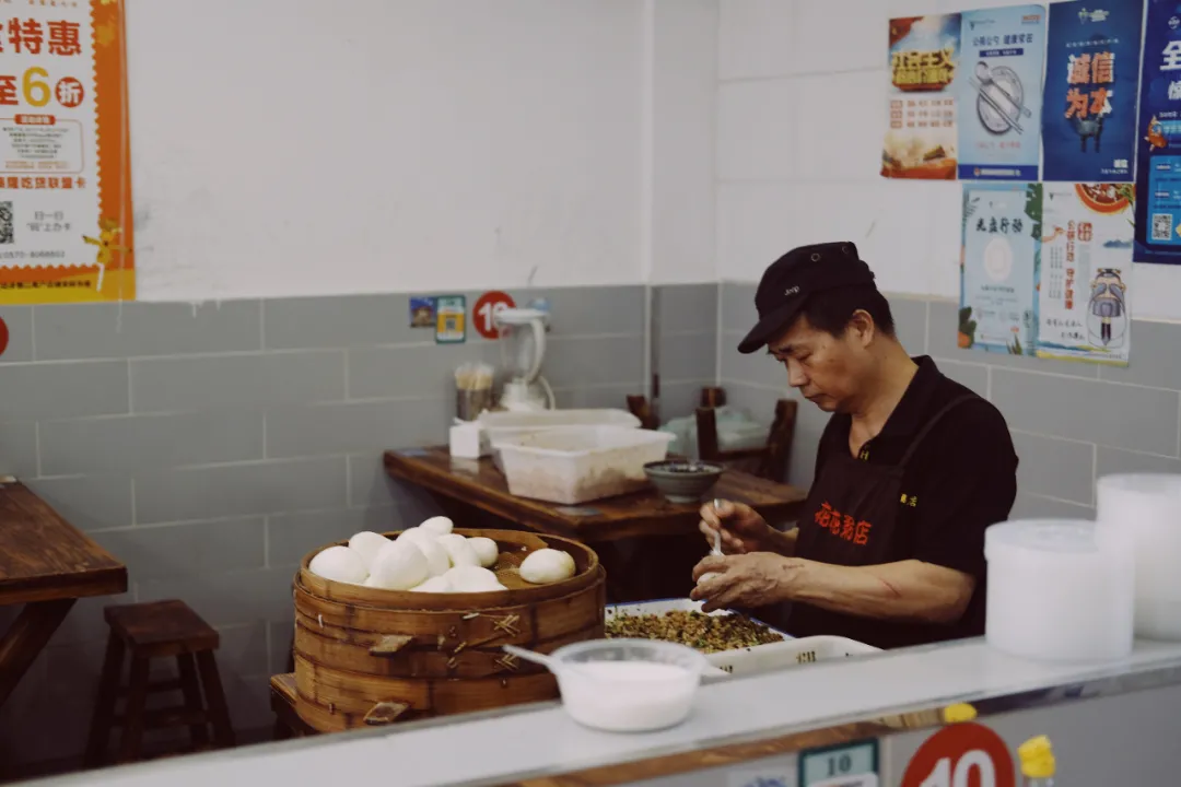 每顿人均20块，坐高铁来这座浙西小县城吃个过瘾