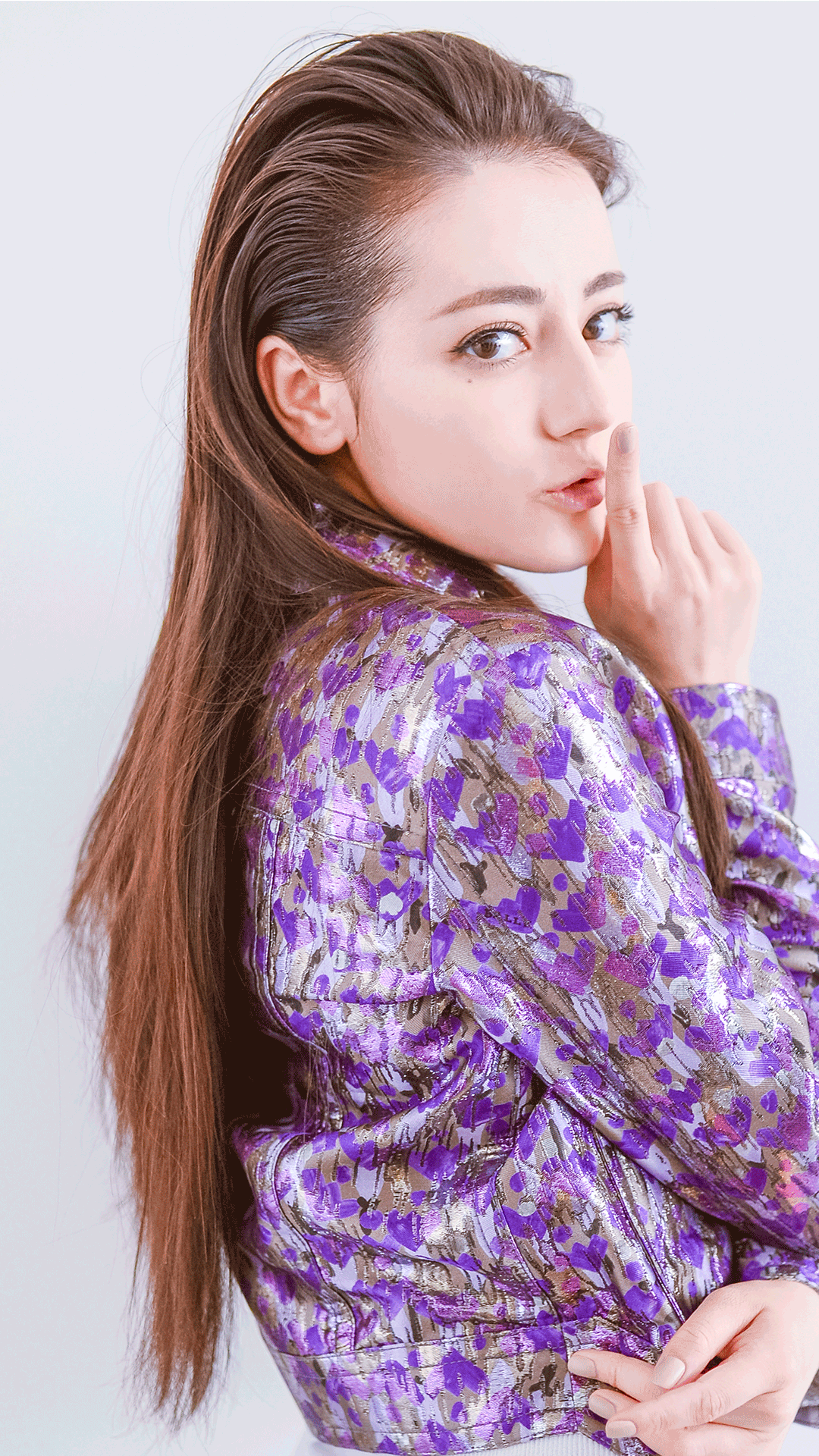 “7300万粉丝灰姑娘”迪丽热巴的“饭圈”专宠史