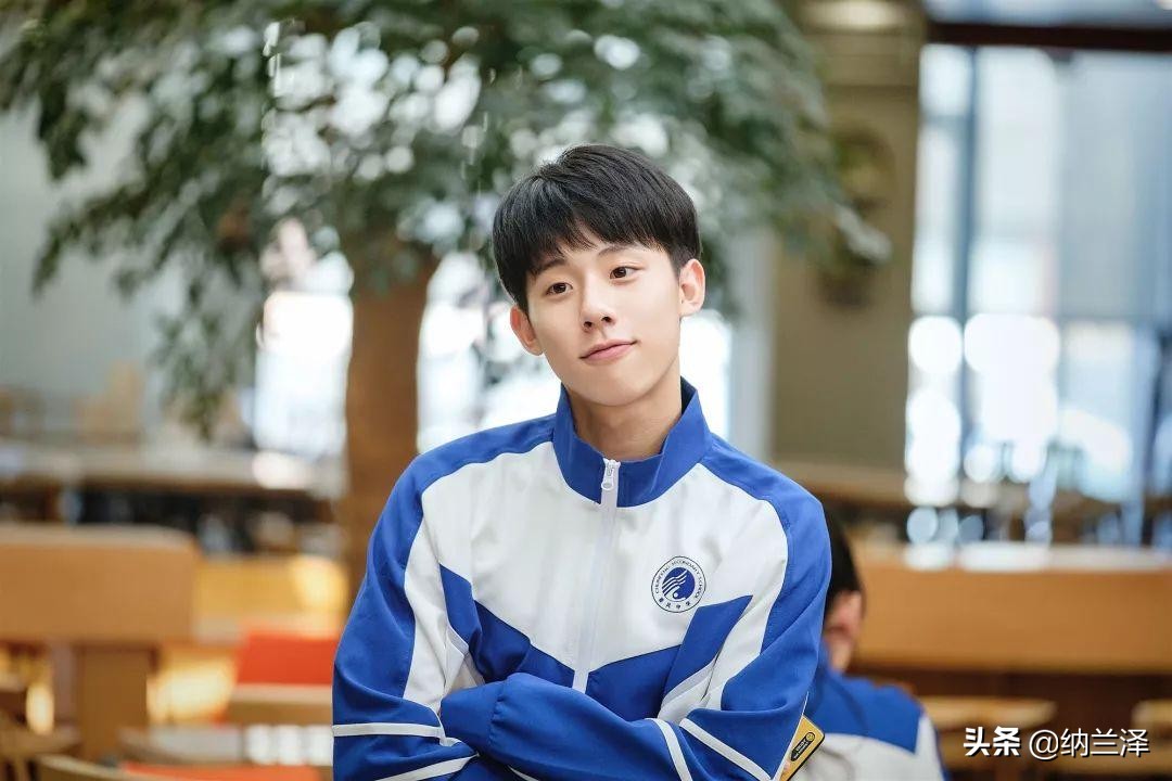 高考冷知识，这些明星都复读，巩俐黄轩李荣浩都考了三次