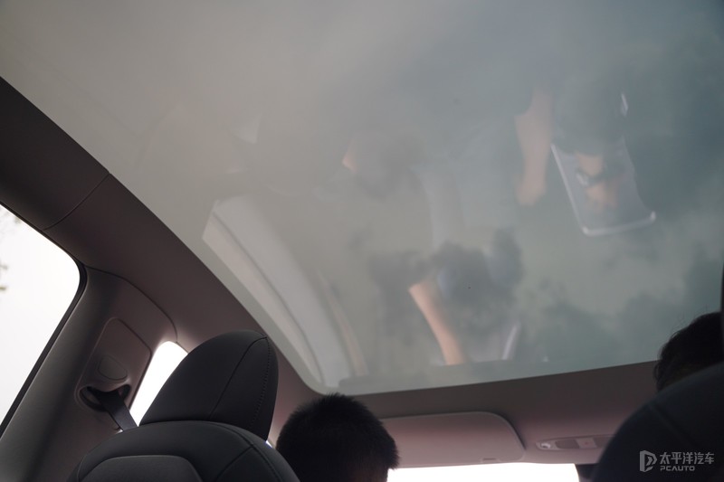 特斯拉到底好在哪？同事们试了Model 3/Y后，说出了这些感受...